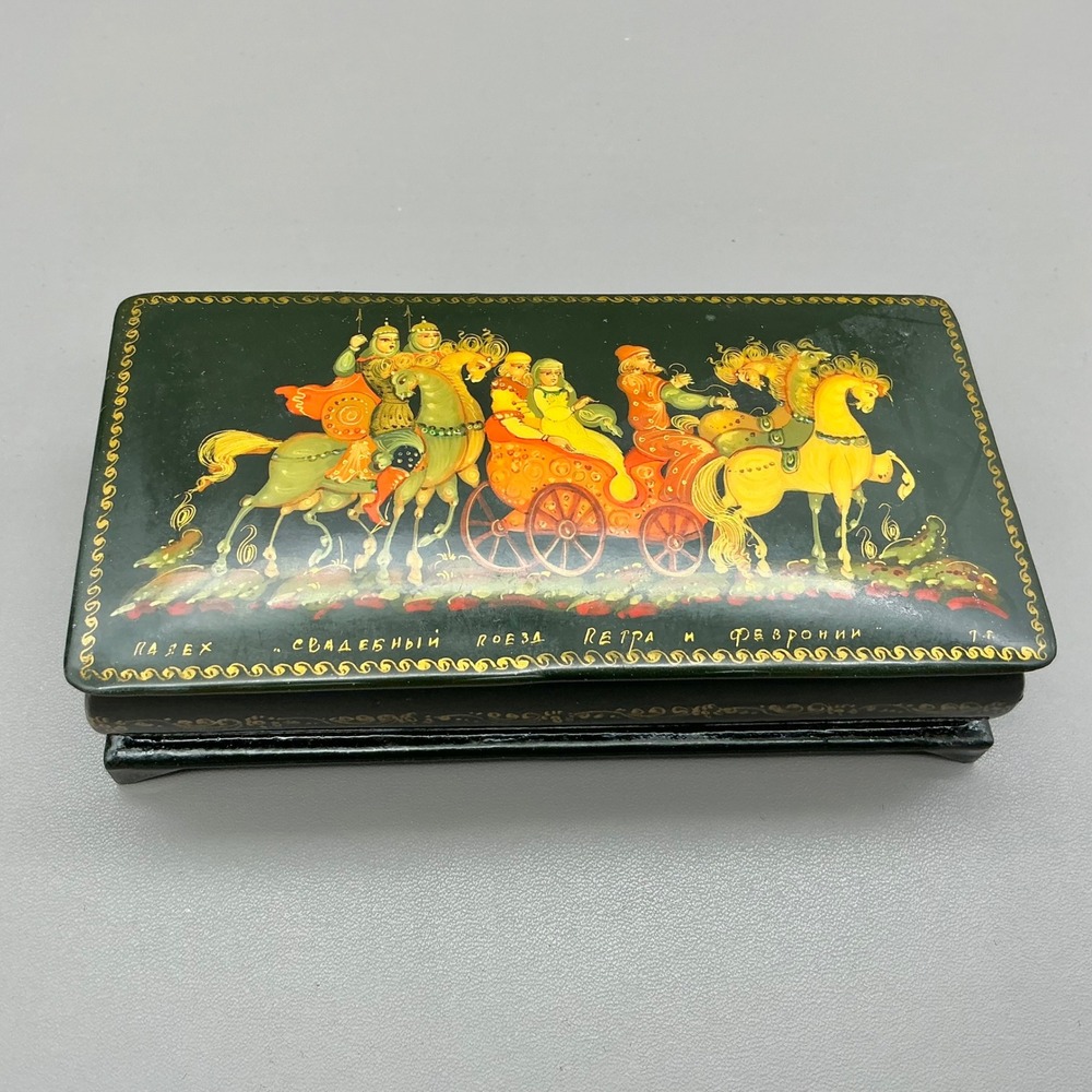 Vintage Russian Palekh Lacquer Box Peter Fevronia Wedding Procession 5"